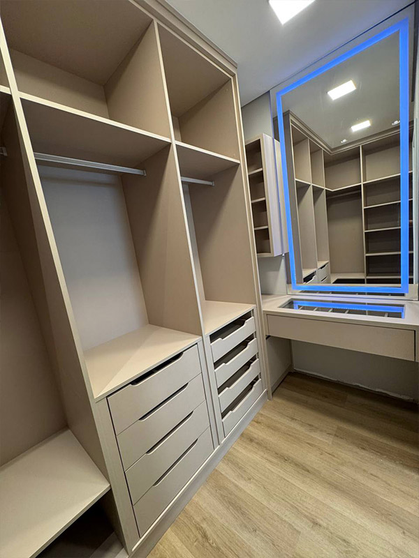 Closet-1