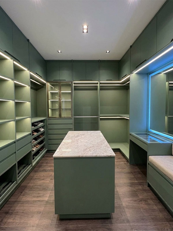 Closet-4